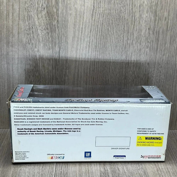 2006 Team Caliber NASCAR #6 Mark Martin Pit Stop Chevy Monte Carlo Diecast 1:24 - Picture 6 of 9